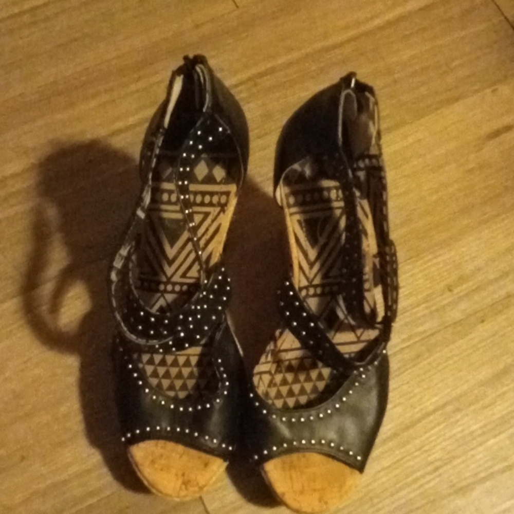 Jessica Simpson wedges